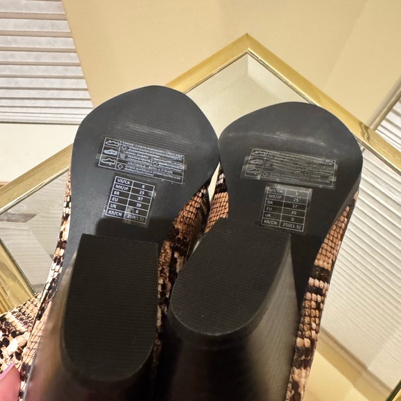 COPY - Forever 21 Brown and Black Ankle Boots with Snakeskin Print - Picture 5 of 5